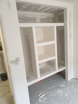 Photo 5 de la publication Facebook : Réalisation d'un dressing sur mesure
