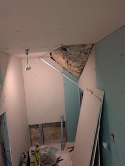 Photo 5 de la publication Facebook : Création de salle de bains avec douche à l'italienne