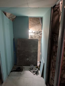 Photo 6 de la publication Facebook : Création de salle de bains avec douche à l'italienne